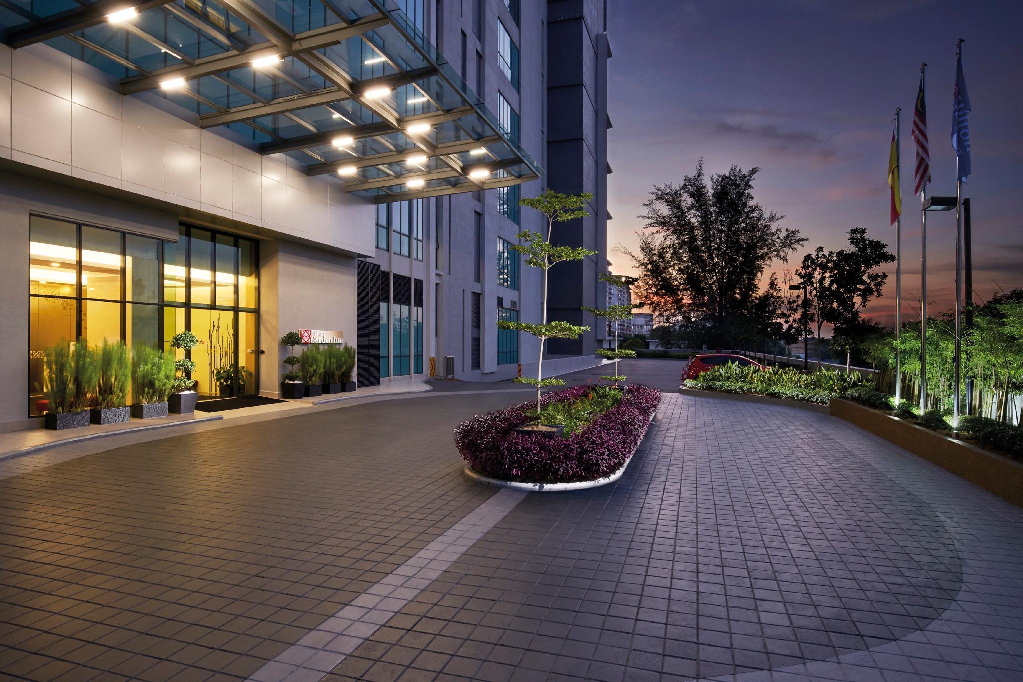 Hilton Garden Inn Puchong Exterior photo