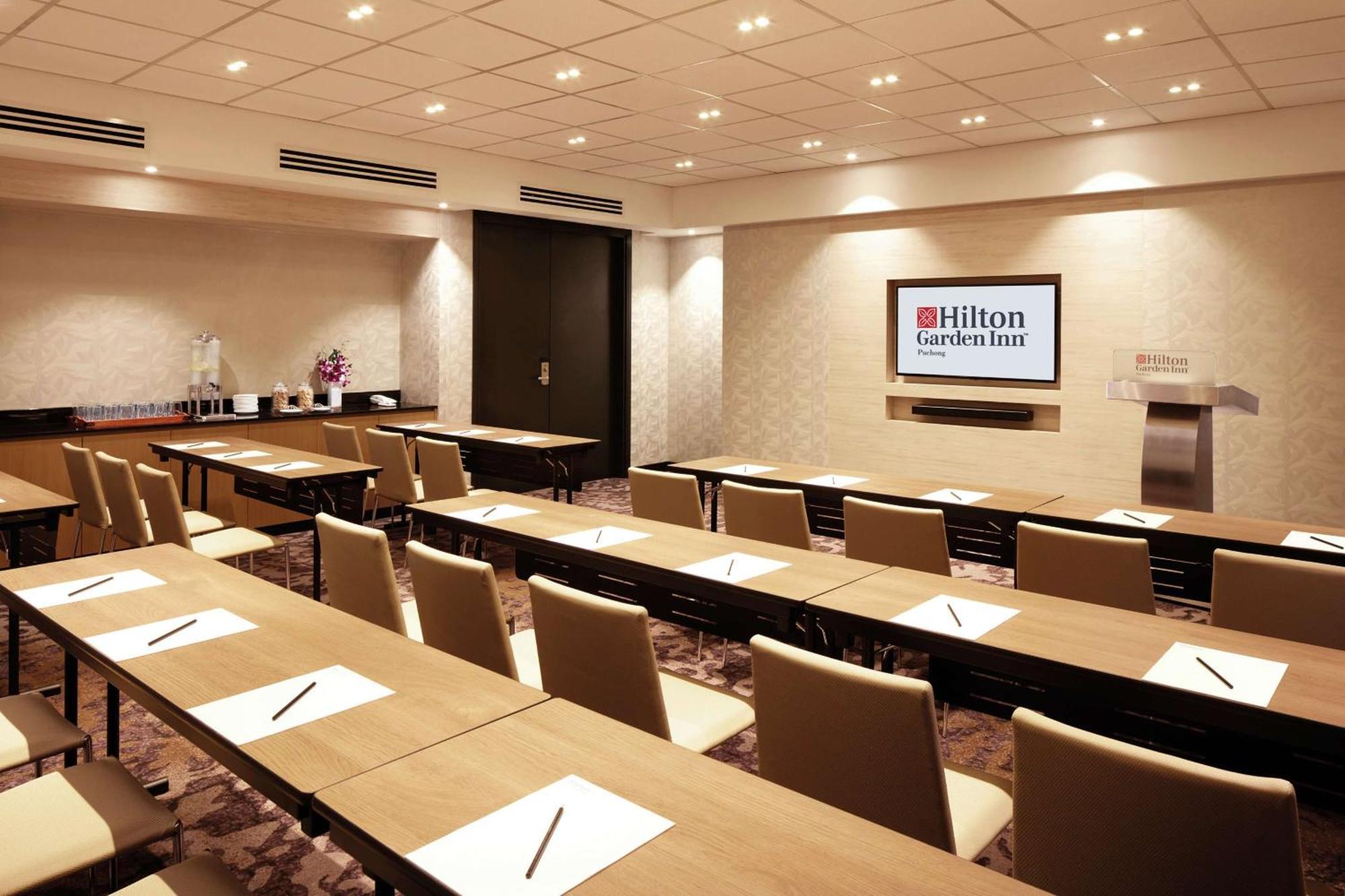 Hilton Garden Inn Puchong Exterior photo